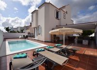 Großes Chalet mit Pool im Sonnenland