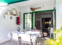 Modernisierter Duplex-Bungalow