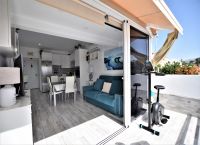 Modernisiertes Apartment mit Meerblick