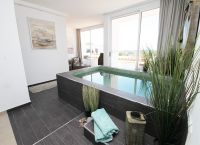 Moderne Immobilie mit Meerblick